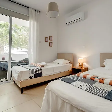Sunnyvillas: 2br Mythical Apt*swimming Pool*ak04 * Paralimni